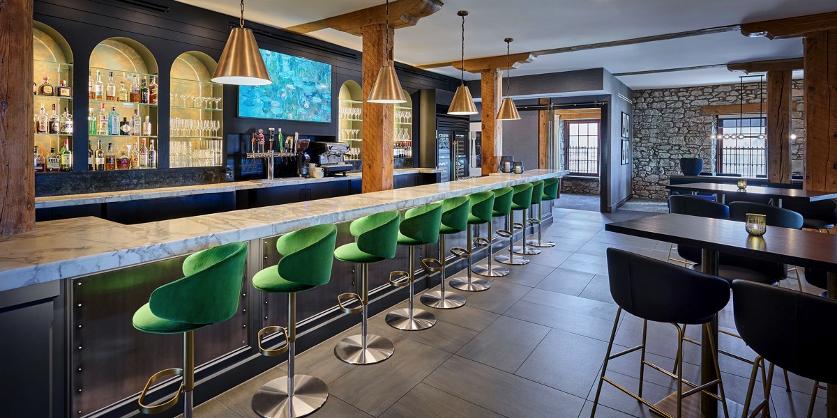 Architectural Photography of residential & commercial properties by Carole & Roy Timm Photography Cambridge Bar Green Chairs