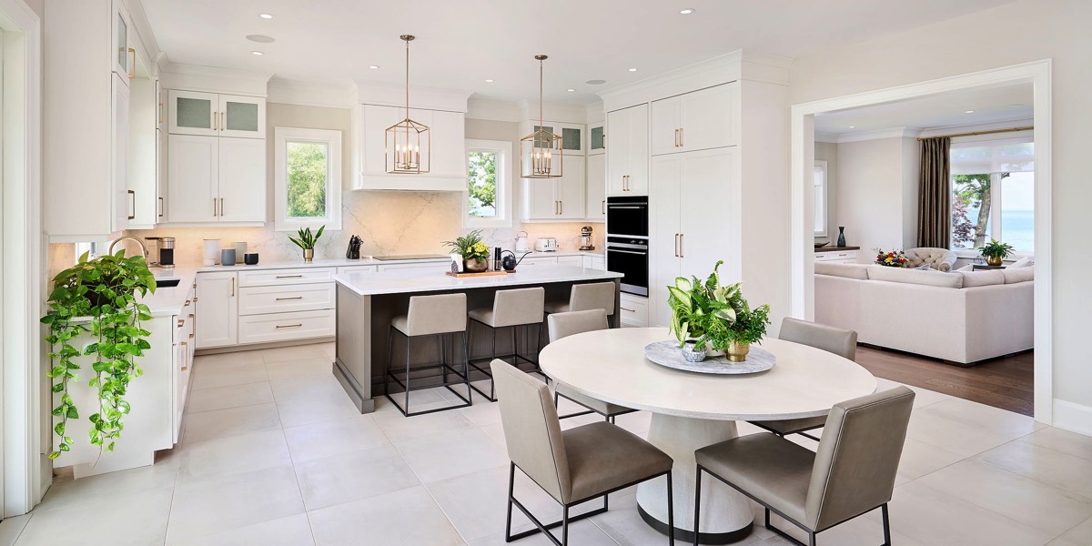 Architectural Photography of residential & commercial properties by Carole & Roy Timm Photography Kitchen