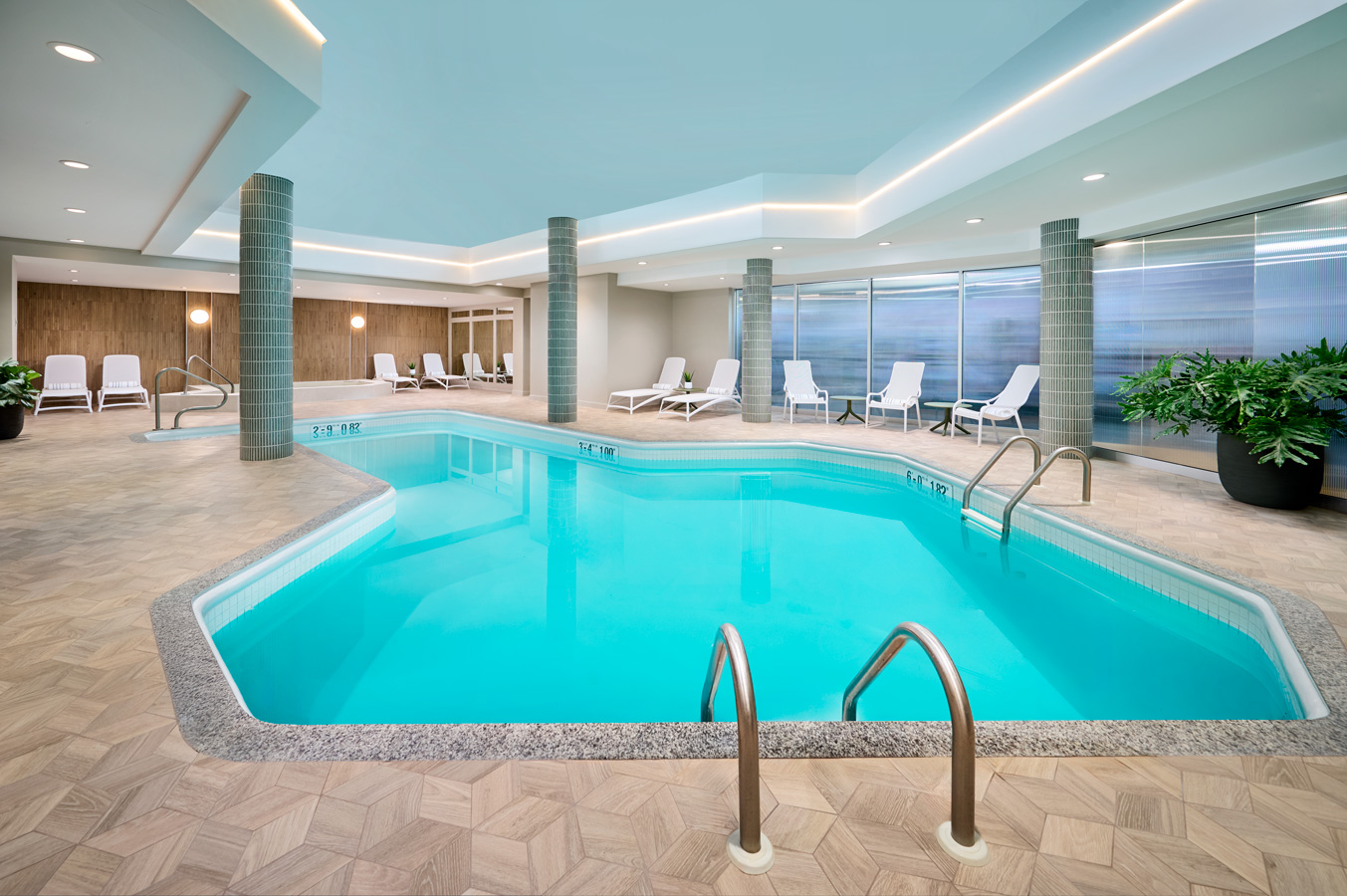 Hotel and Resort Photographer © Carole & Roy Timm Photography