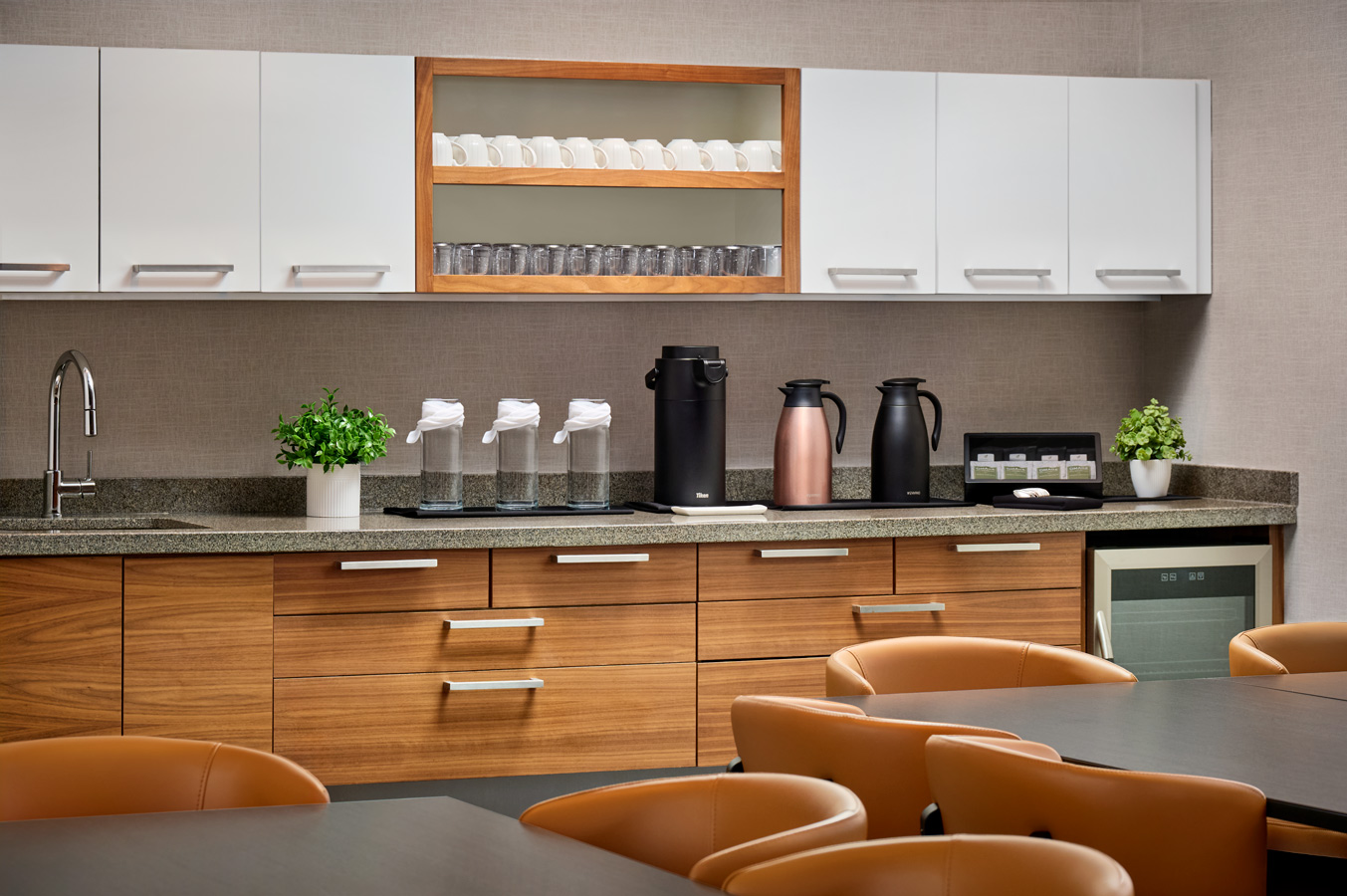 Hotel and Resort Photographer © Carole & Roy Timm Photography