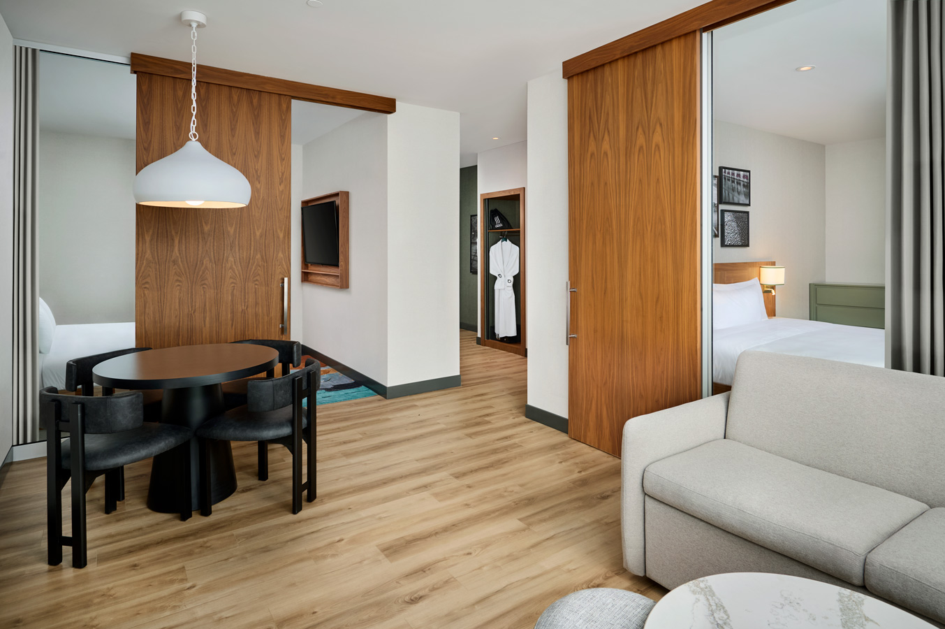 Hotel and Resort Photographer © Carole & Roy Timm Photography