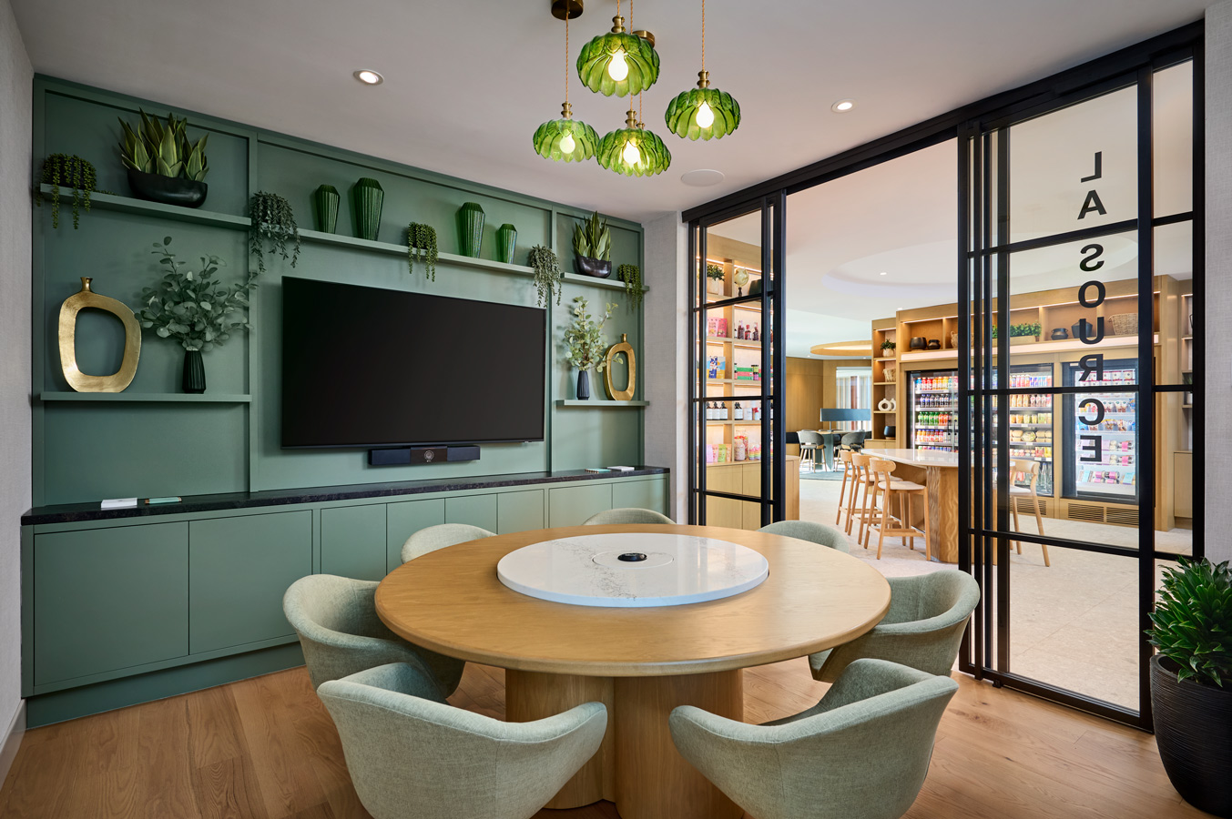 Hotel and Resort Photographer © Carole & Roy Timm Photography