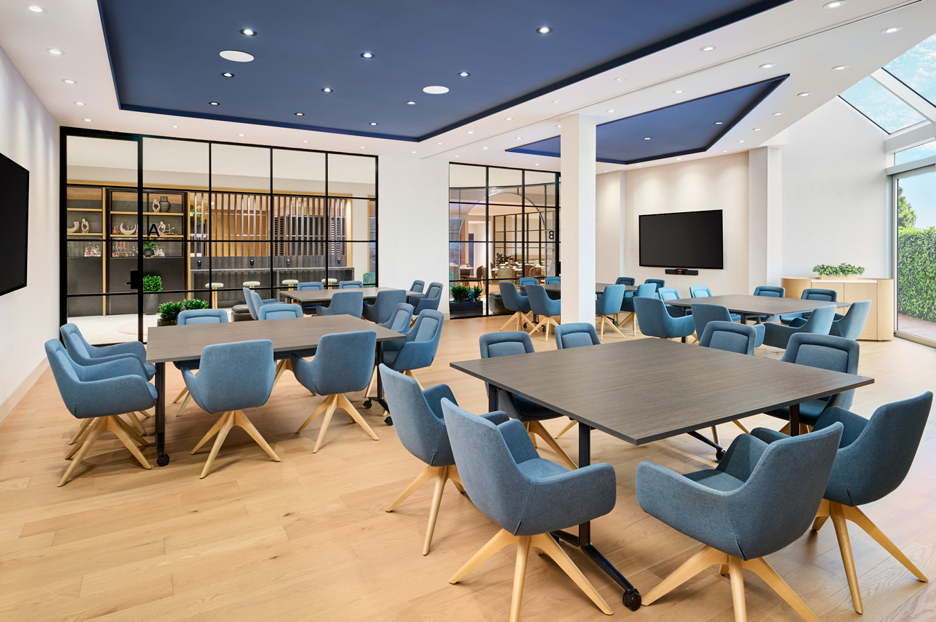 Hotel and Resort Photographer © Carole & Roy Timm Photography