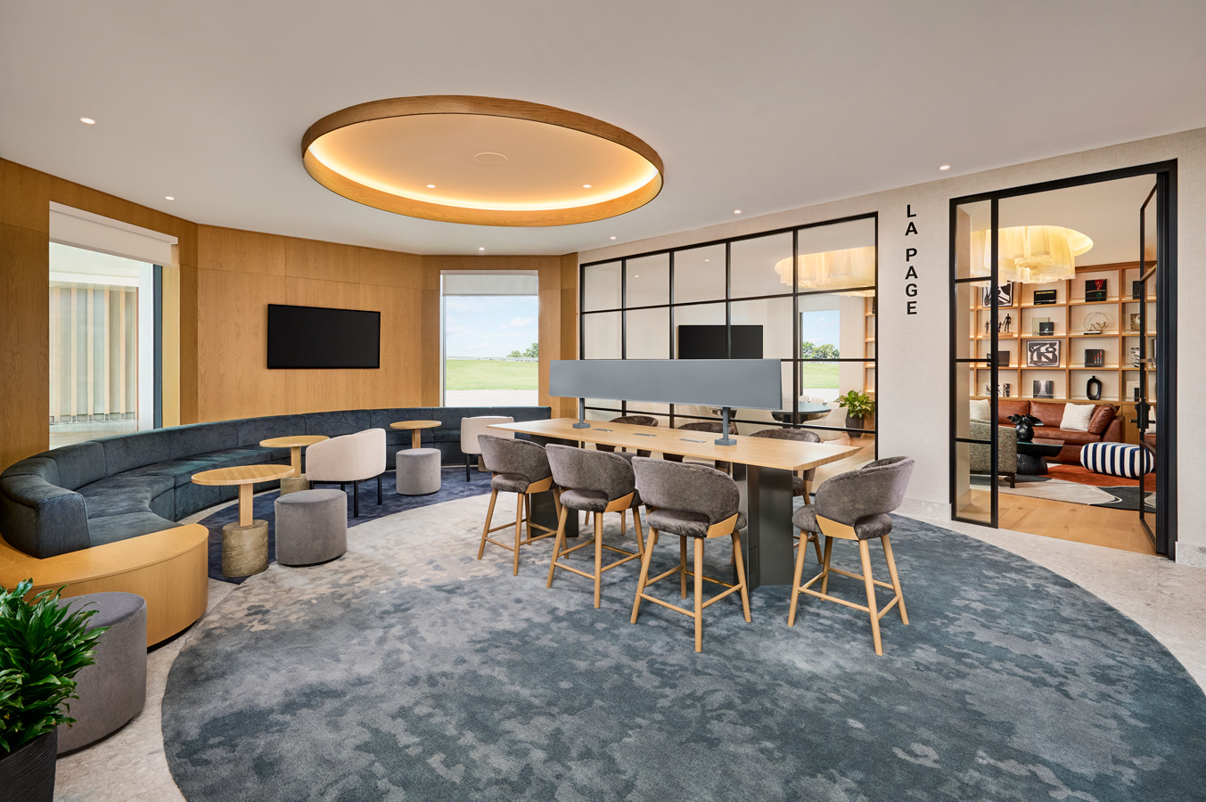 Hotel and Resort Photographer © Carole & Roy Timm Photography