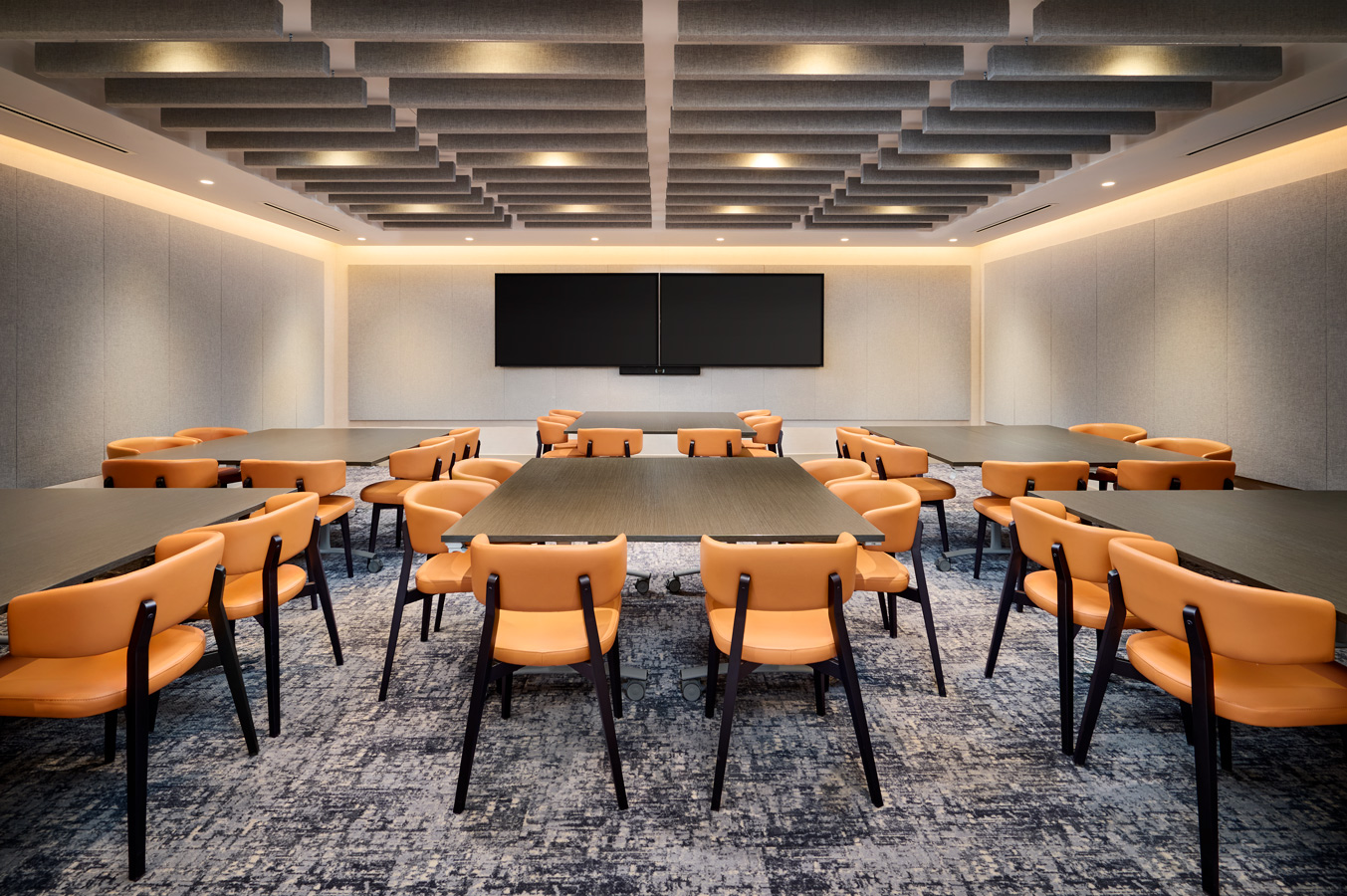 Hotel and Resort Photographer © Carole & Roy Timm Photography